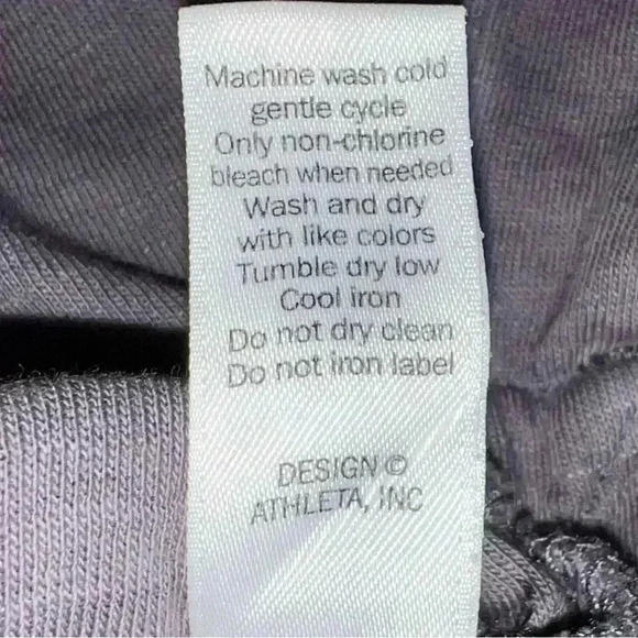 Dark grey Athleta rolled sleeves side slit nwot top size small - Picture 5 of 8